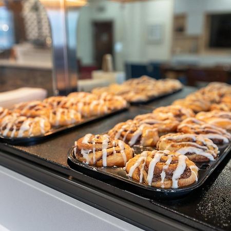 Holiday Inn Express Hotel & Suites Coralville By Ihg Extérieur photo