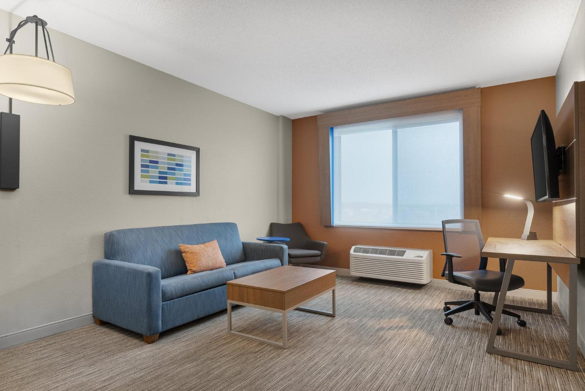 Holiday Inn Express Hotel & Suites Coralville By Ihg Extérieur photo